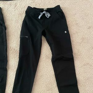 FIGS scrubs Yola skinny scrub pants, xxs petite